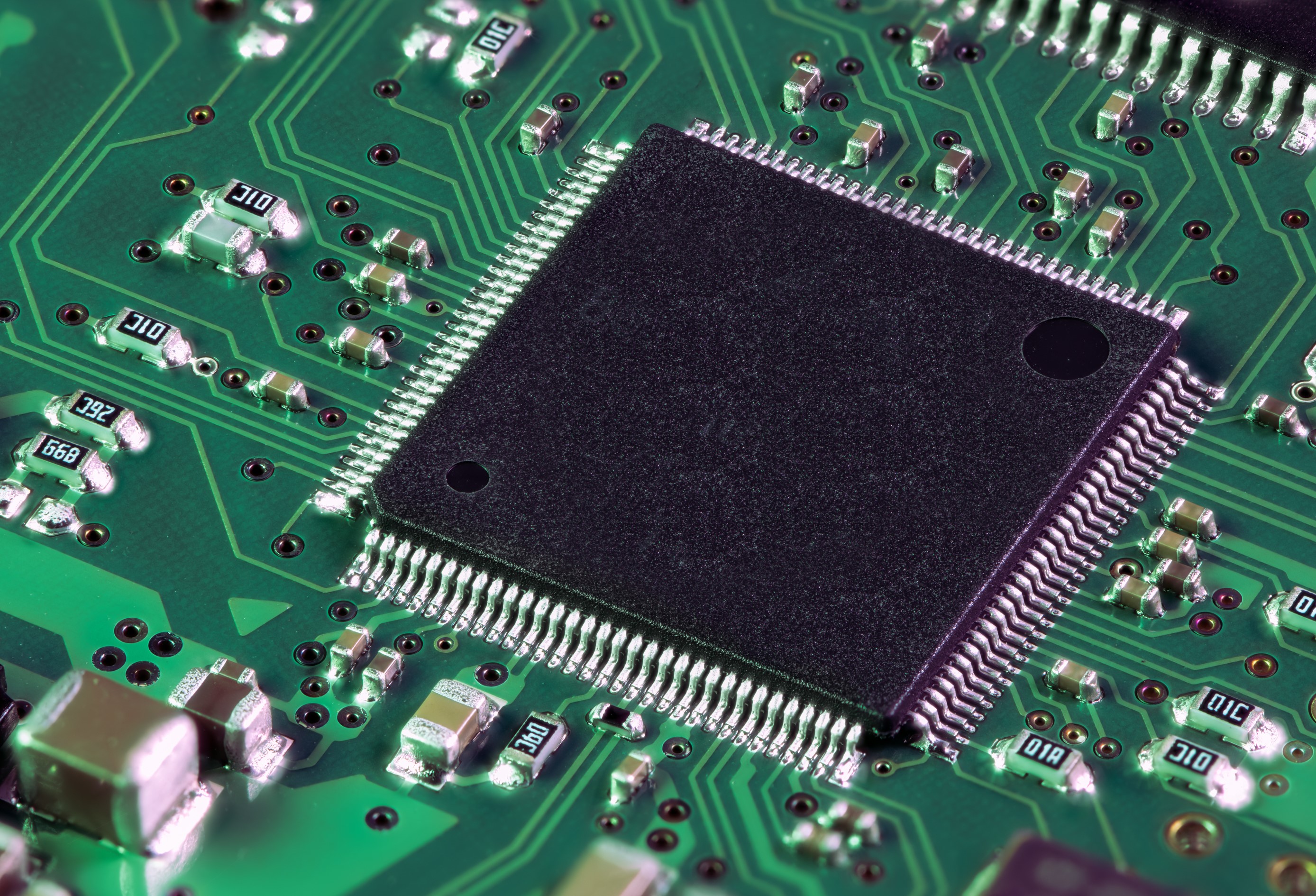 processor-chip-on-computer-mainboard cropped