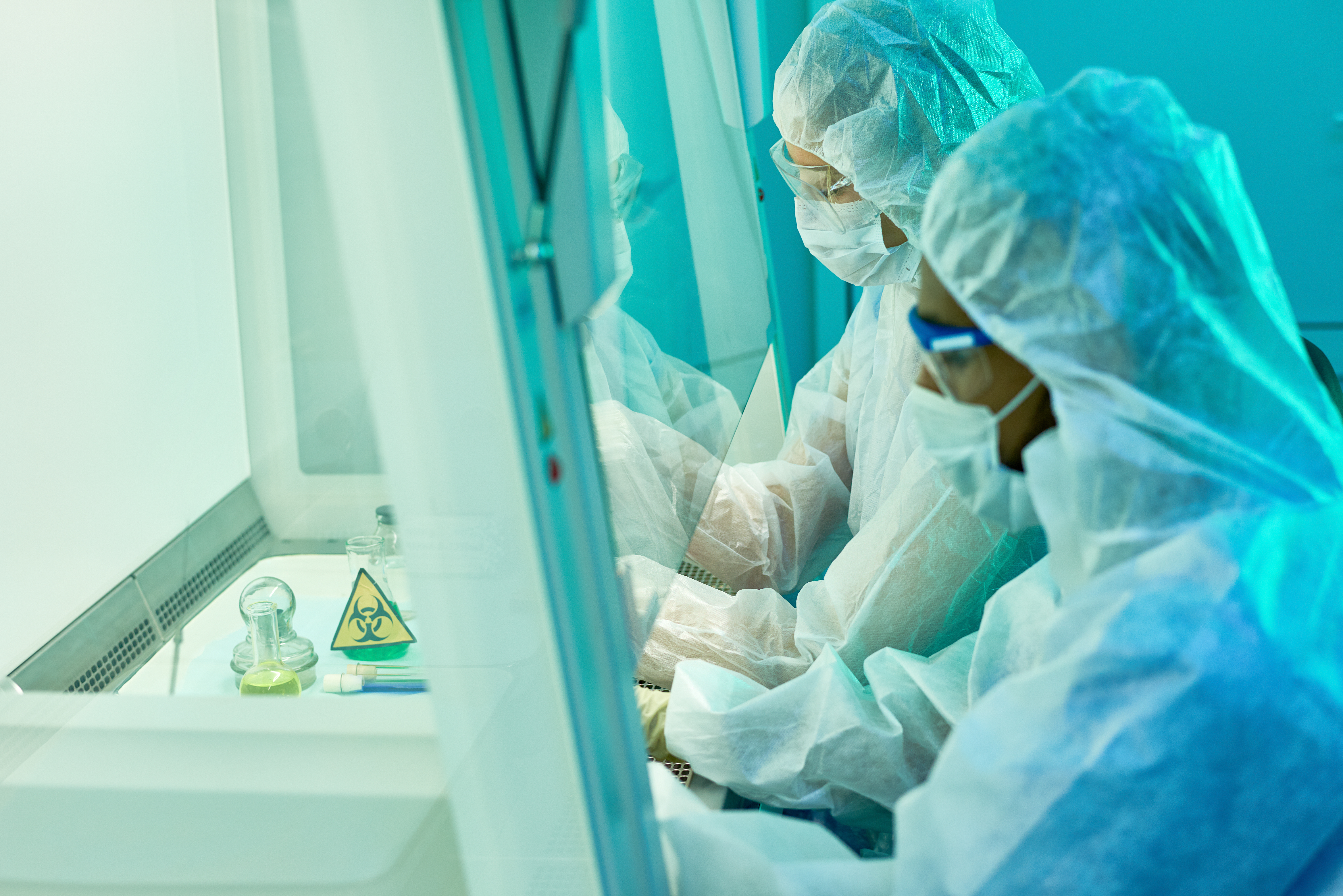 laboratory-workers-safety